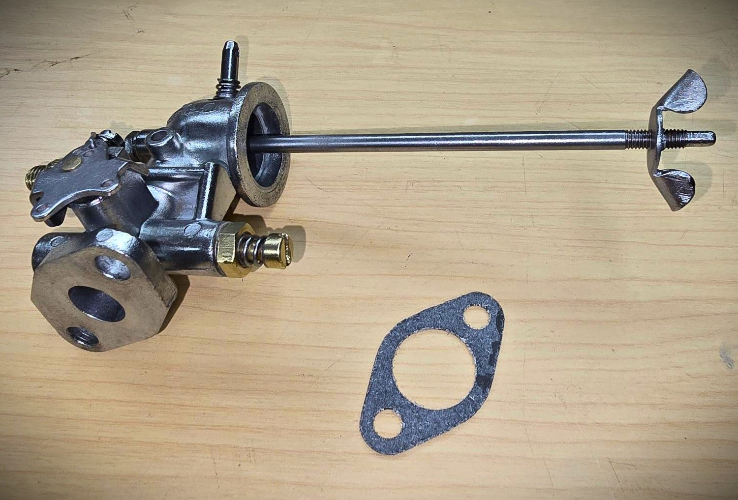 291035 Briggs Model WI Carburetor USED