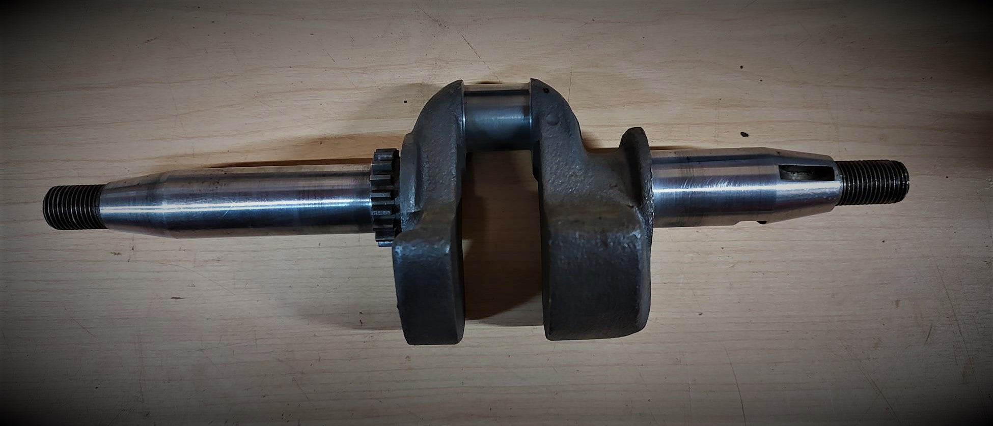USED Briggs Crankshaft 65256 Model FH FI