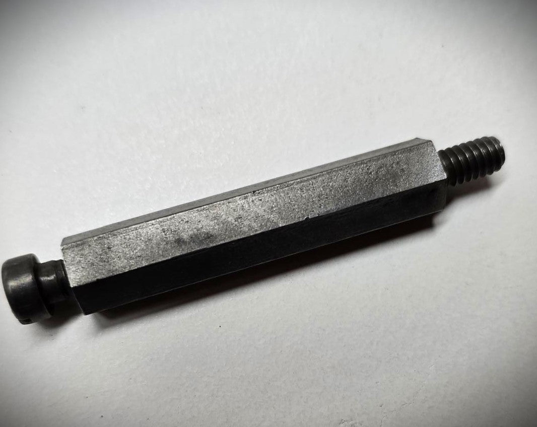 67373 Briggs Spacer Stud and Screw