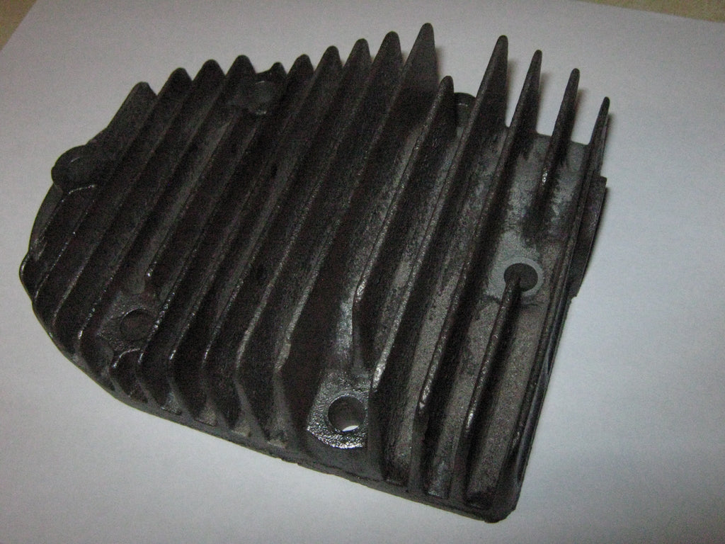 Antique Briggs Engine Cast Iron Cylinder Head 61030  Model L