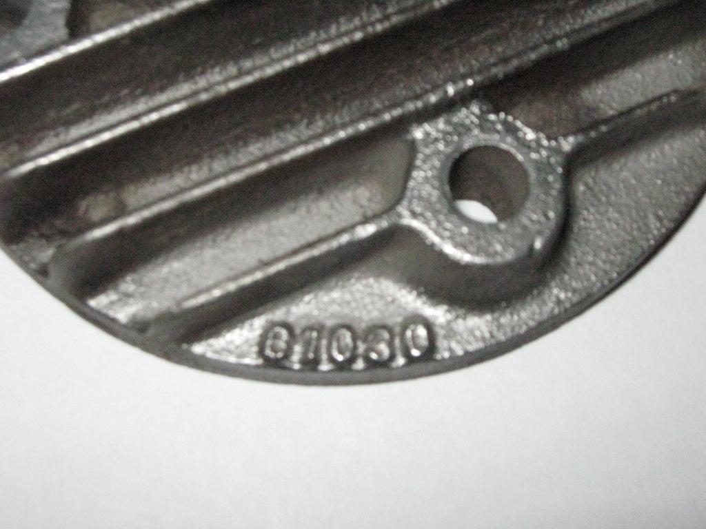 Antique Briggs Engine Cast Iron Cylinder Head 61030  Model L